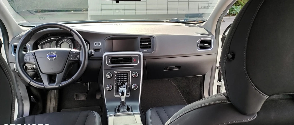 Volvo V60 cena 63900 przebieg: 149500, rok produkcji 2018 z Częstochowa małe 436